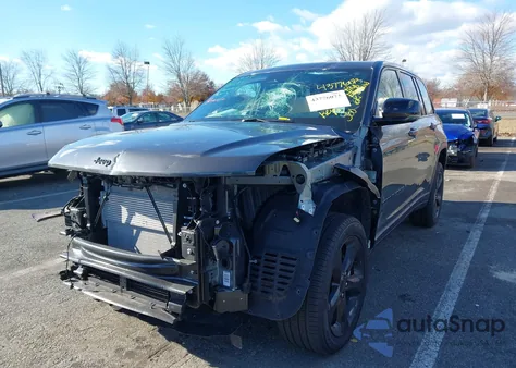 2025 Jeep Grand Cherokee Limited 4X4 z USA, uszkodzony, nr VIN 1C4RJHBGXS8666607